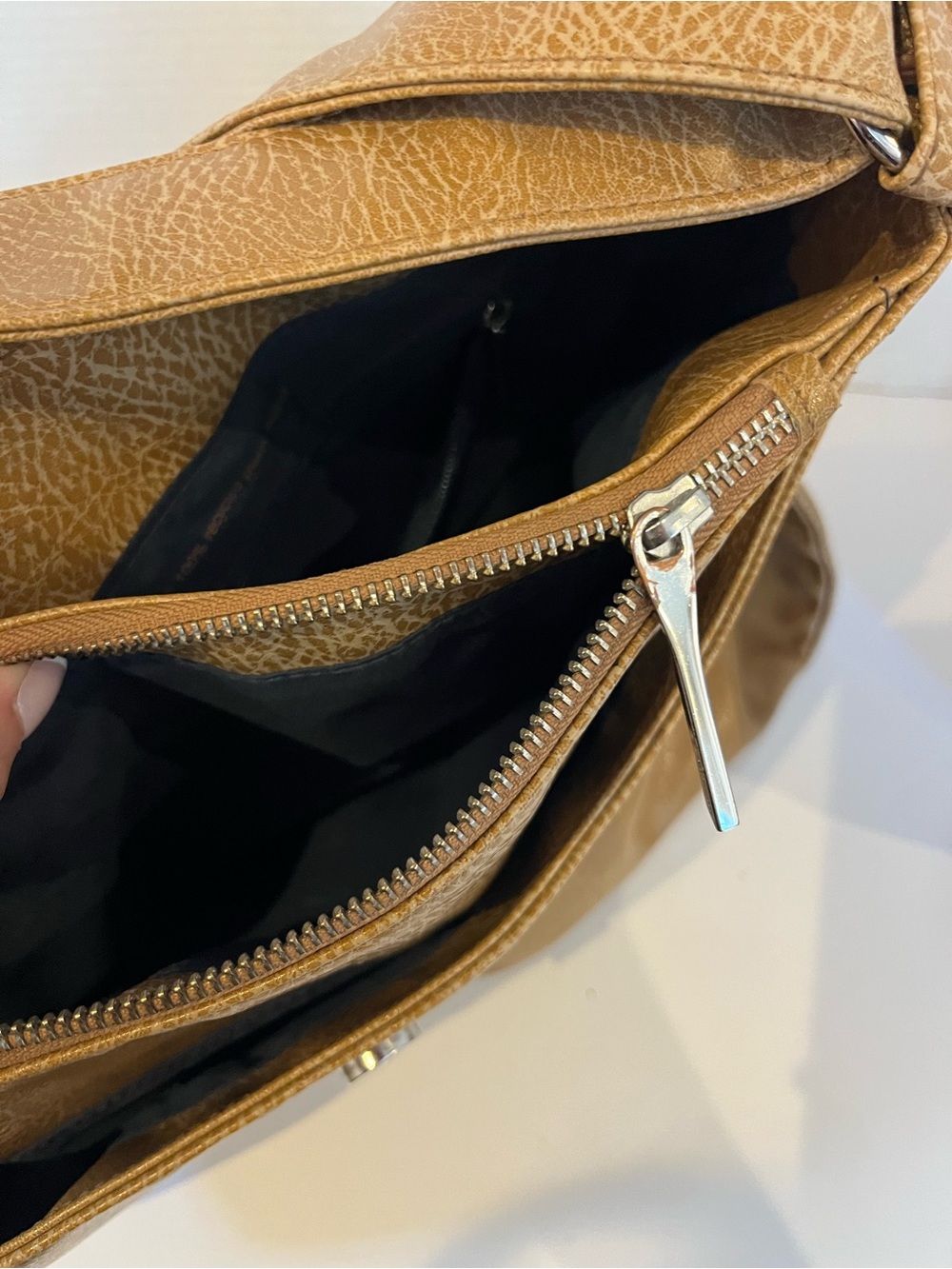 Matt & Nat Tan Brown Distressed Vegan Leather Hobo Shoulder Bag Y2K Style - Picture 13 of 13